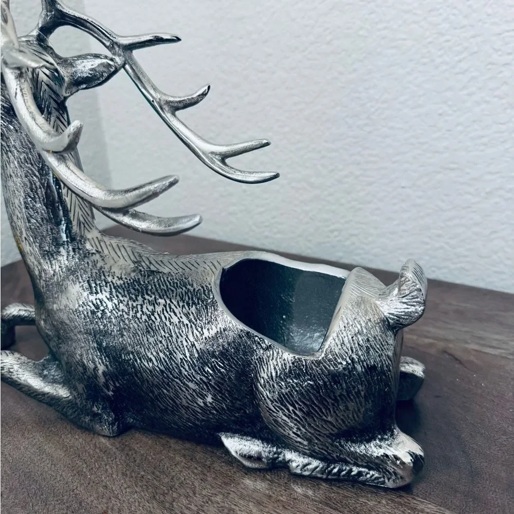 Elegant Silver Reindeer Holiday Christmas Wine Bottle Display Stand Holder